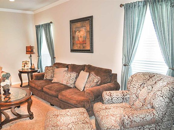 5th image of 5137 Royalwood Dr