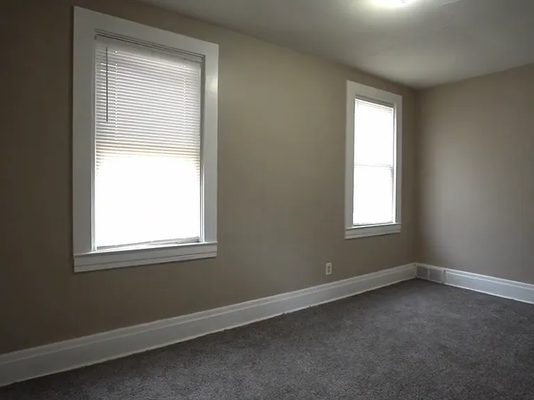 109 Gross St — Photo 2