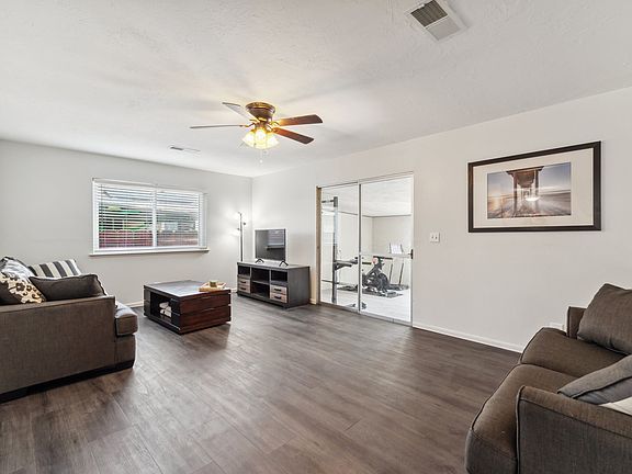 5th image of 1435 Cypress Ln