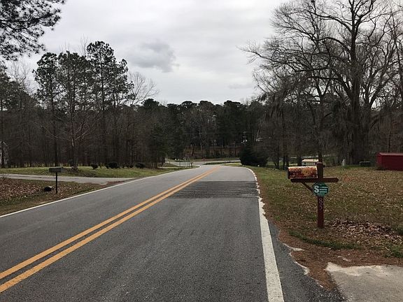 5th image of 85 N Lake Dr