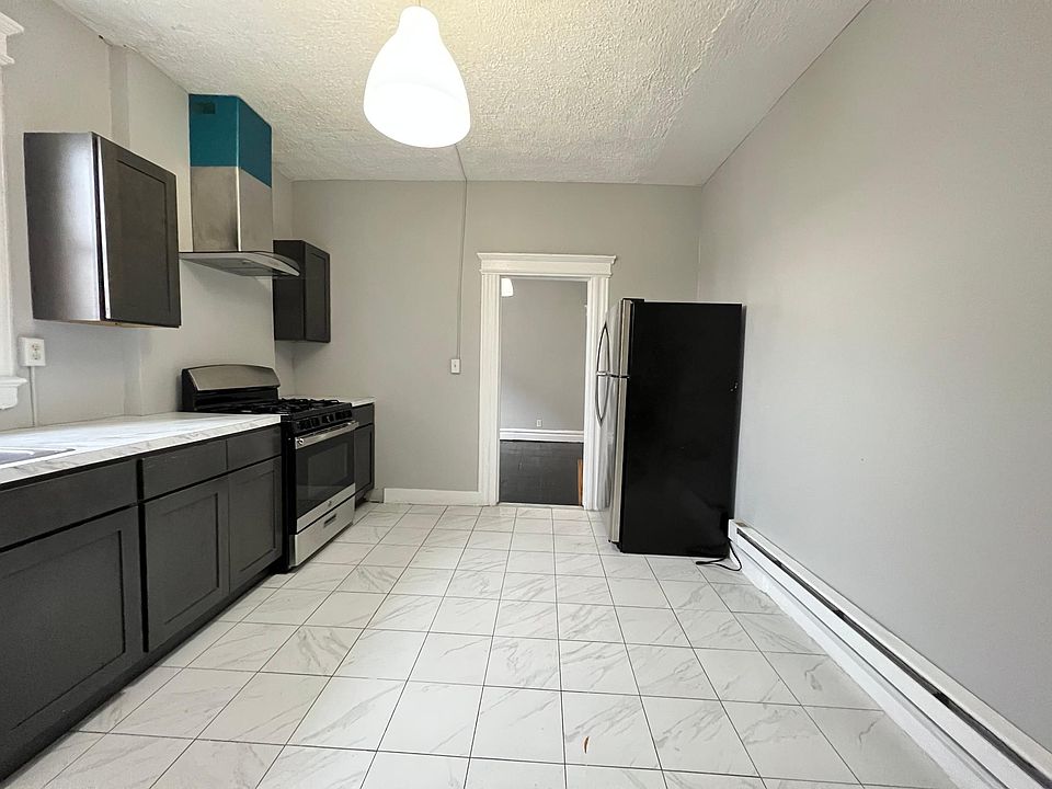 2nd image of 535 4th St #8