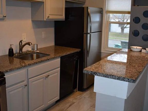 4th image of 19 Vine Hill Road