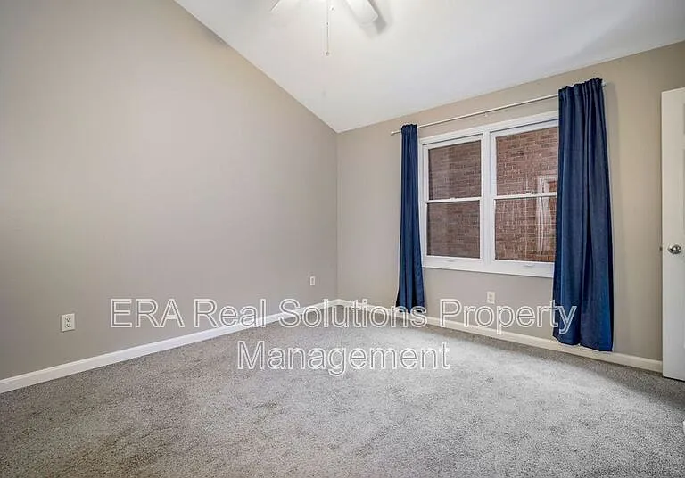 2132 Gilbert Ave #A — Photo 13