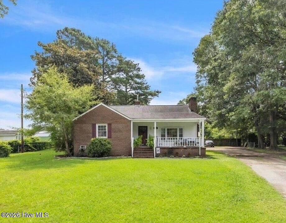 1st image of 1502 N Hills Court