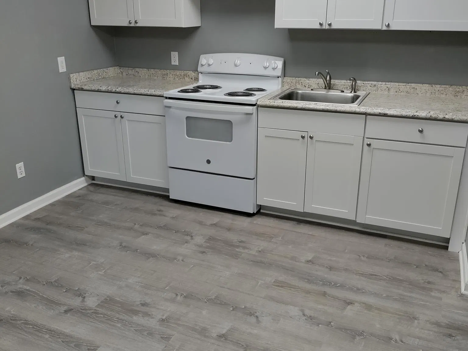 1 bed, 468 sqft, $920 — Photo 1