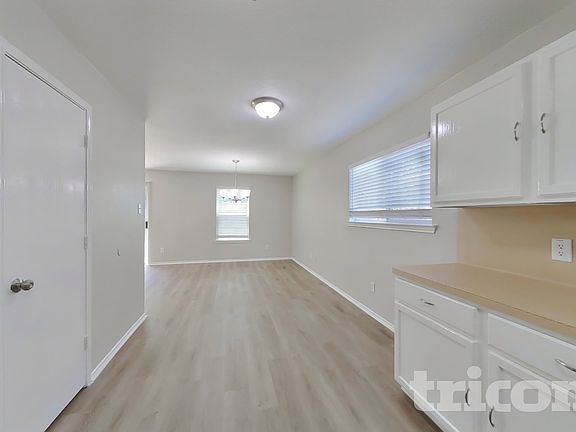 4th image of 12402 Grossmount Dr
