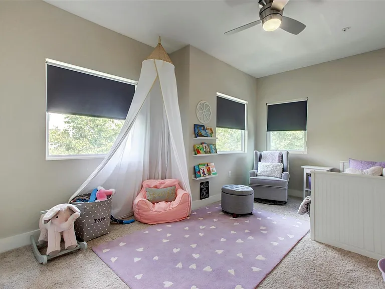 2114 Philomena St — Photo 29