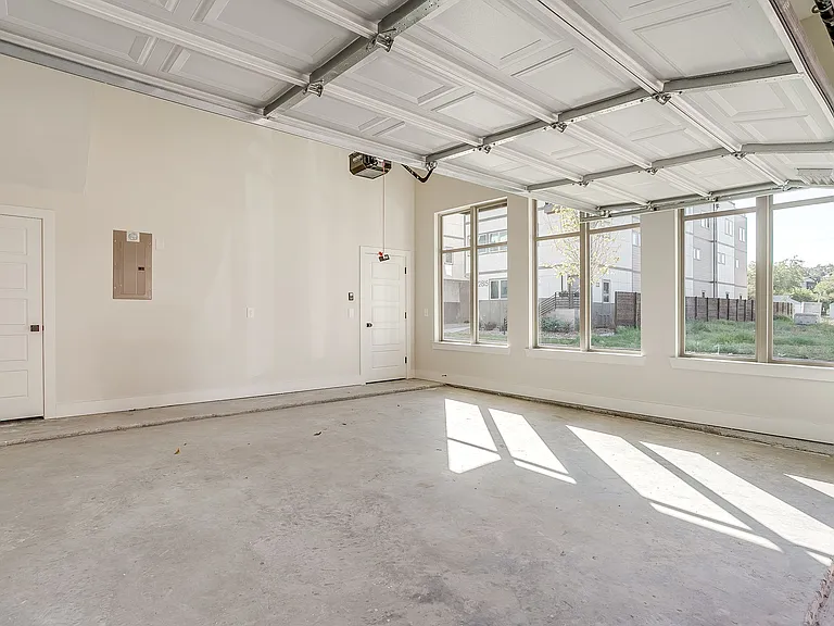 2820 Weisenberger St #110 — Photo 7
