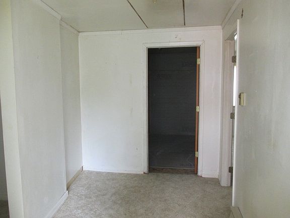 5th image of 3068 McCormick Dr