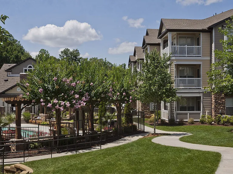 Camden Asbury Village — Photo 18