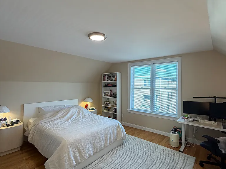 62-64 Waverly St #2 — Photo 18