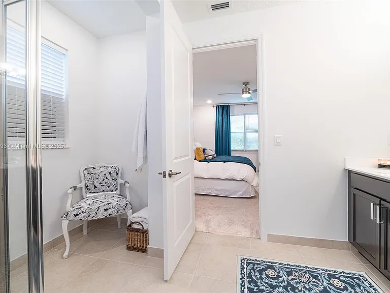 4230 Rosa Dr — Photo 29