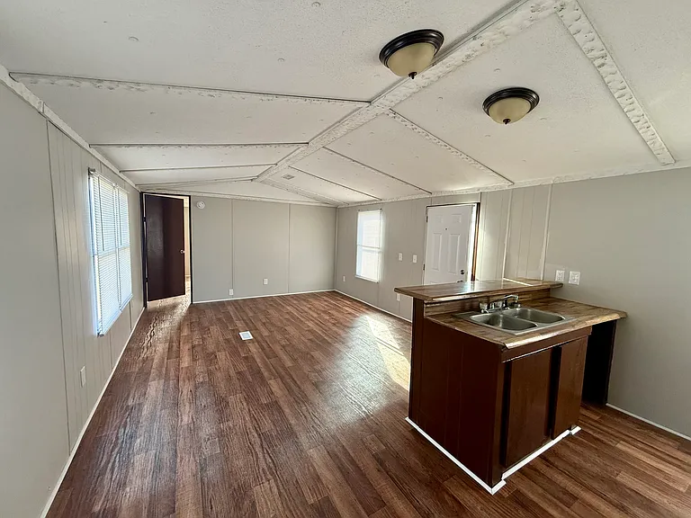 1402 Chicopee Rd #106 — Photo 3