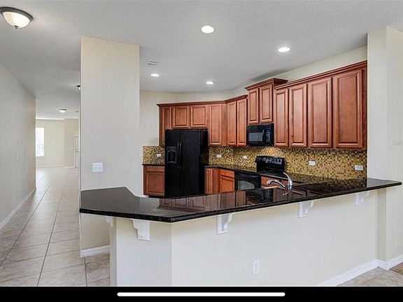 3rd image of 1246 Lexington Ave