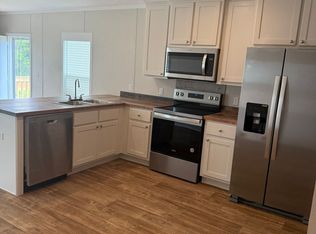 142 W Royal Palm Ave, Defuniak Springs, FL 32433