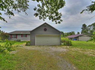 640 Monroe Rd, Wakeman, OH 44889