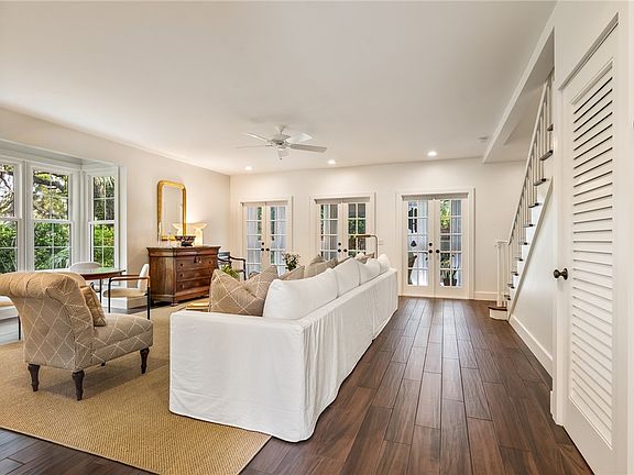 3rd image of 1300 Palmetto Ct APT 109