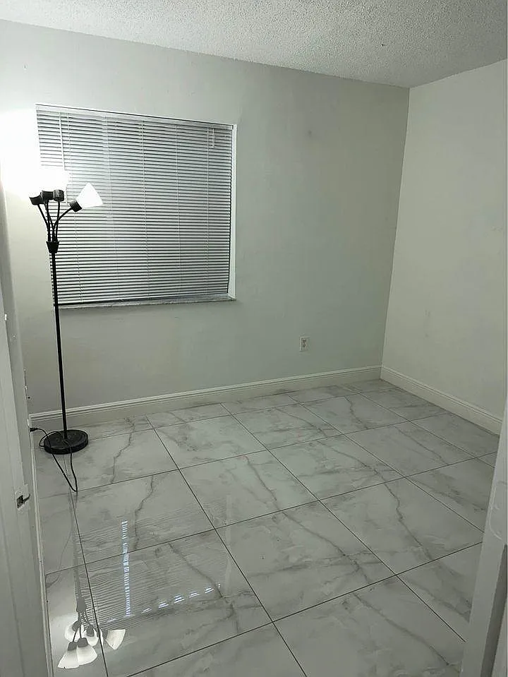 3 bed, 1090 sqft, $2,800 — Photo 4