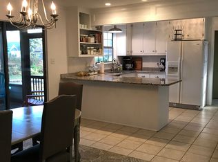953 Edwards Ave, Fairhope, AL 36532
