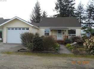 2705 7th St, Tillamook, OR 97141