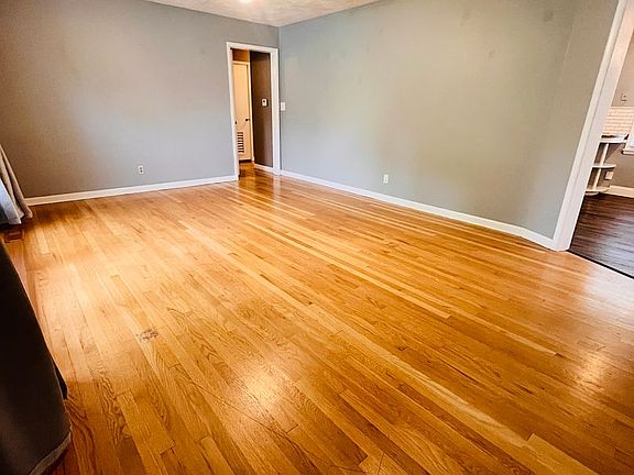 3rd image of 2158 E Claiborne St