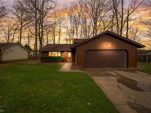 17035 Lanier Ave, Strongsville, OH 44136