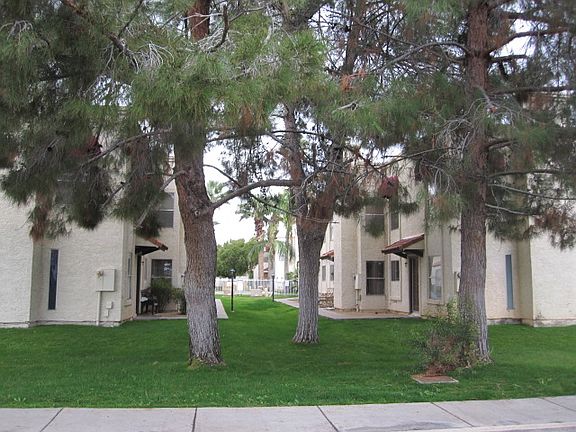 3rd image of 16225 N 30th St Unit 2