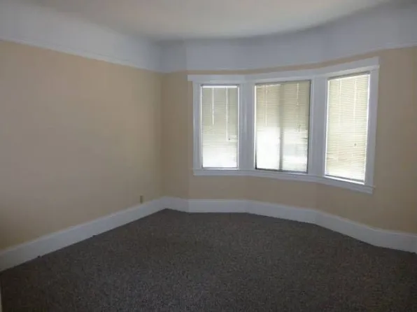 2010 Carroll Ave, San Francisco, CA 94124