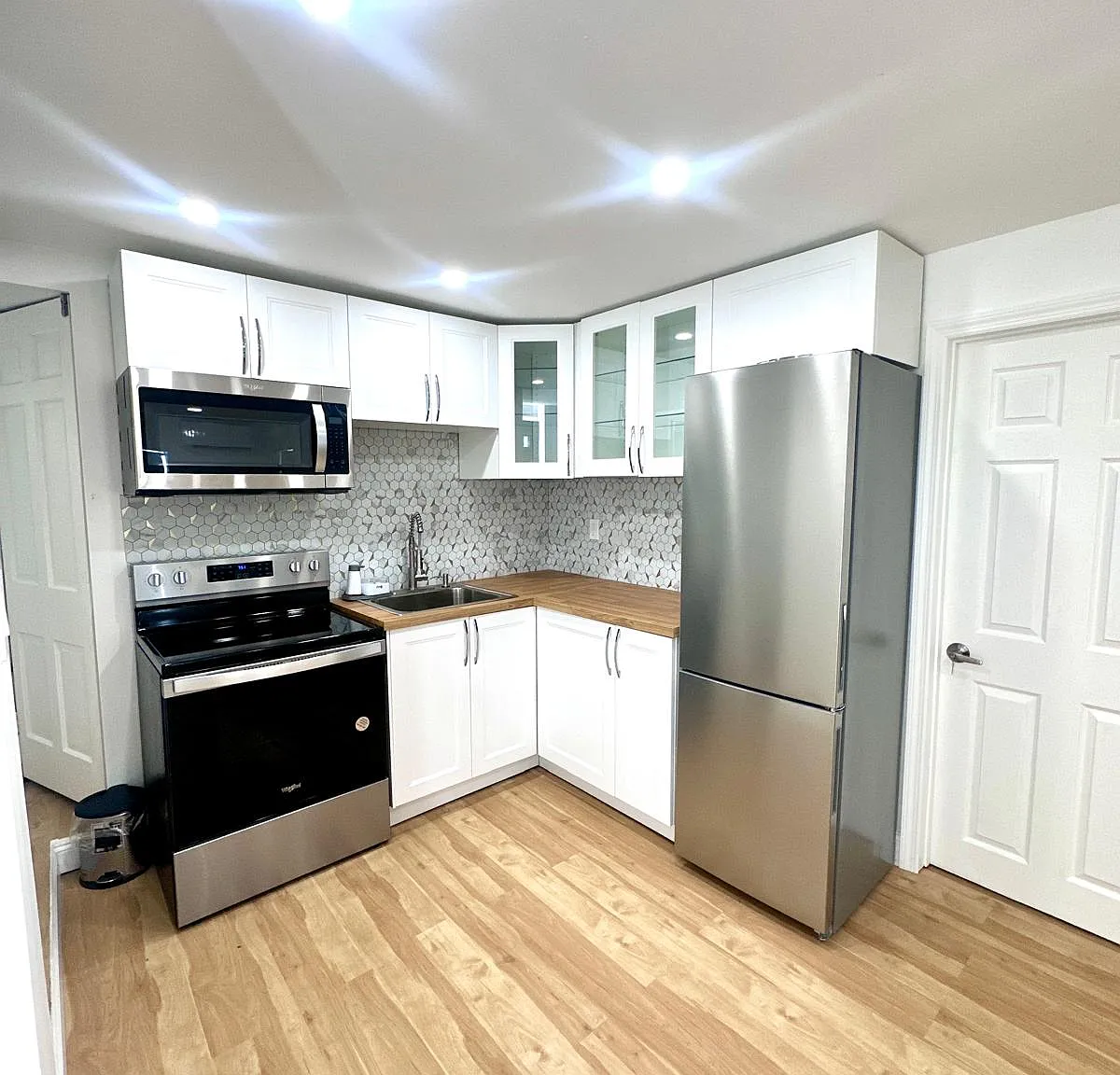 2 bed, $2,300 — Photo 1