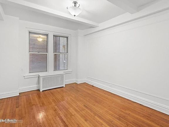 3rd image of 309 W 57th St APT 406