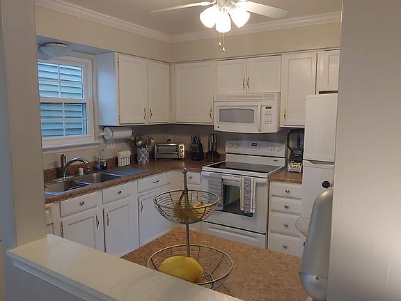 Bright Kitchen