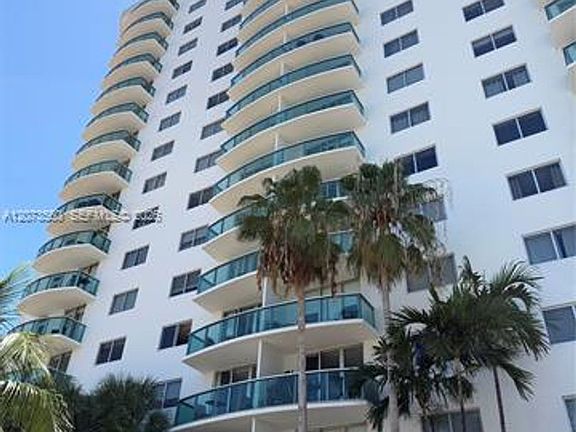 3rd image of 19370 Collins Ave #Cu-1120