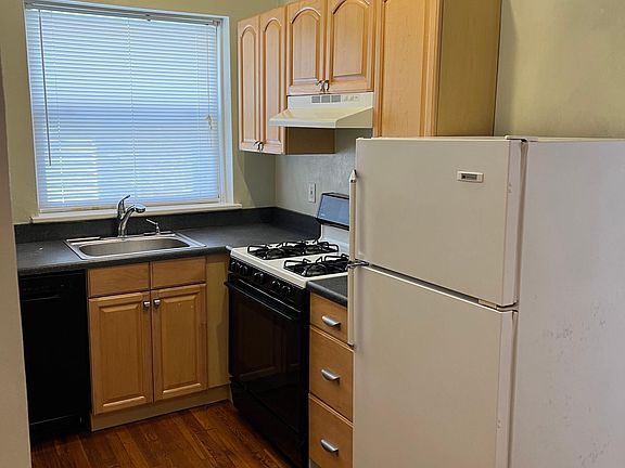 4th image of 6532 Clayton Ave