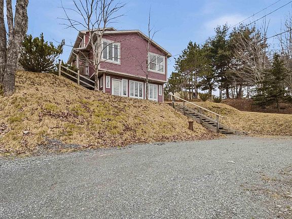 2nd image of 680 Hammonds Plains Rd