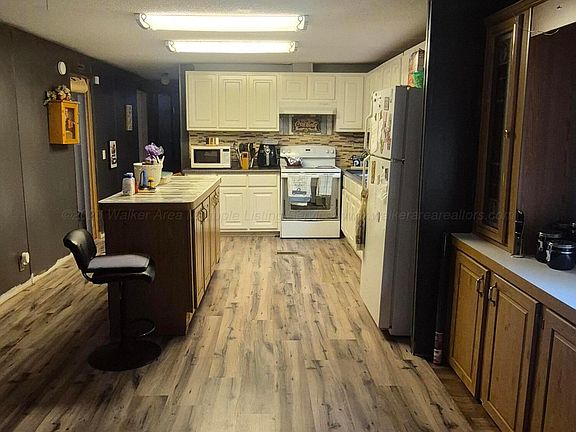 5th image of 178 Falcon Dr