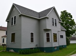 431 Walnut St, Manistique, MI 49854