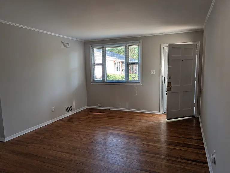 554 Overlook St — Photo 11