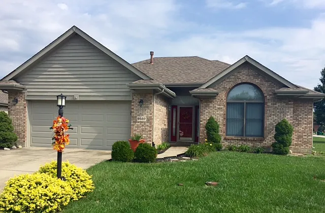 9557 Country Path Trl photo 1