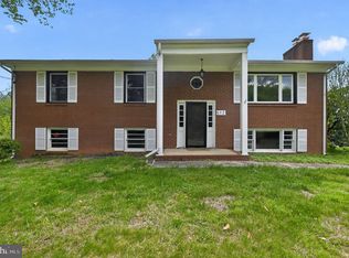 512 Round Hill Rd, Boston, VA 22713