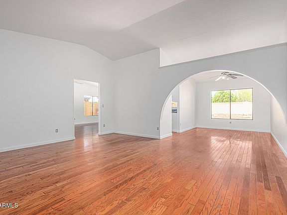 5th image of 3408 W TOPEKA Drive