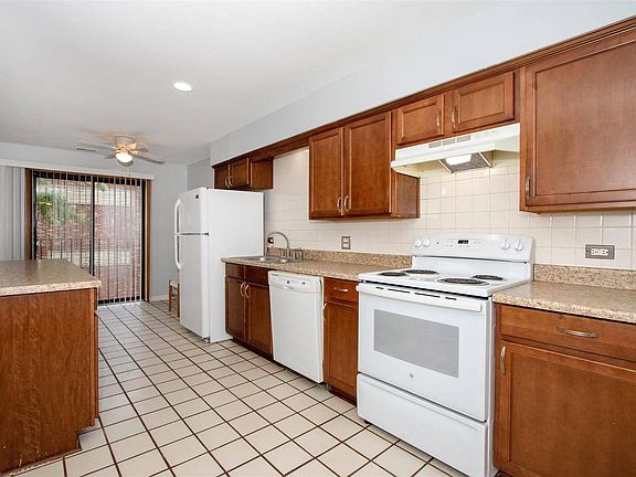 4th image of 609 S McKinley Ave