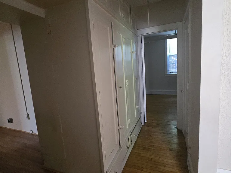911 Elmwood Ave #GARDEN — Photo 9