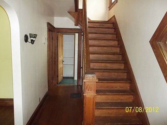 5th image of 455 Allen Ave