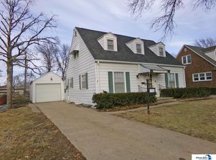 1704 Lincoln St, Beatrice, NE 68310