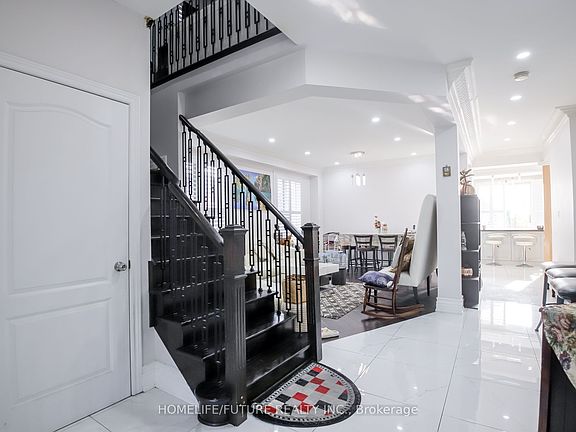 5th image of 20 Mingay Ave