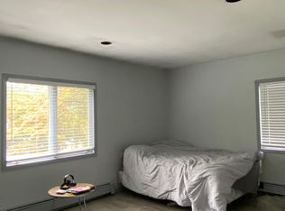 3 Burton Ave, Trumbull, CT 06611