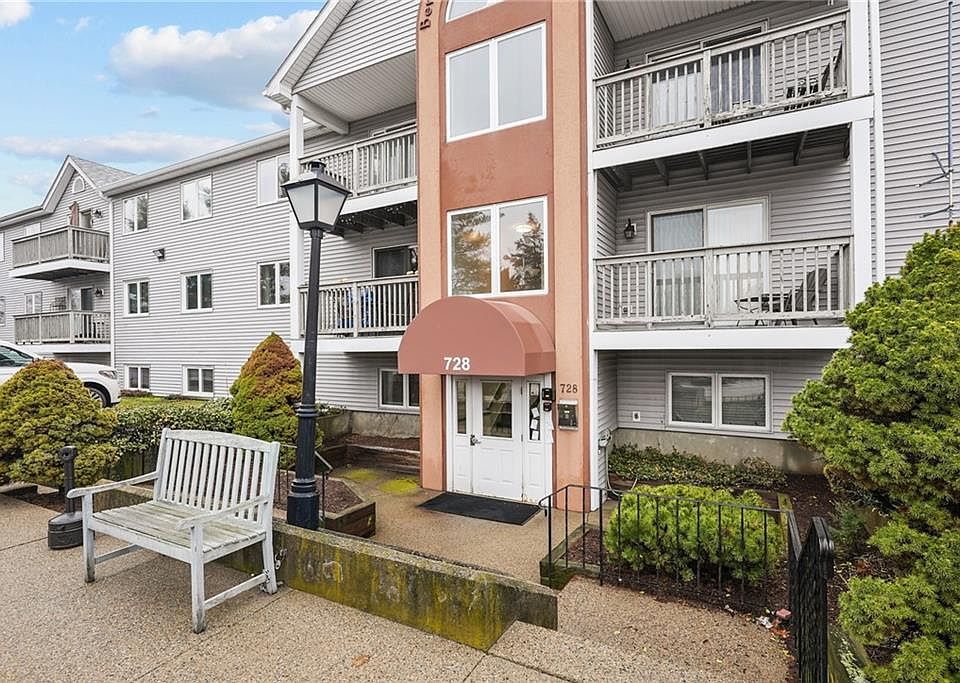728 Beverage Hill Ave APT 7, Pawtucket, RI 02861 Zillow