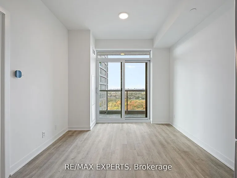 50 Upper Mall Way #B1504 — Photo 23