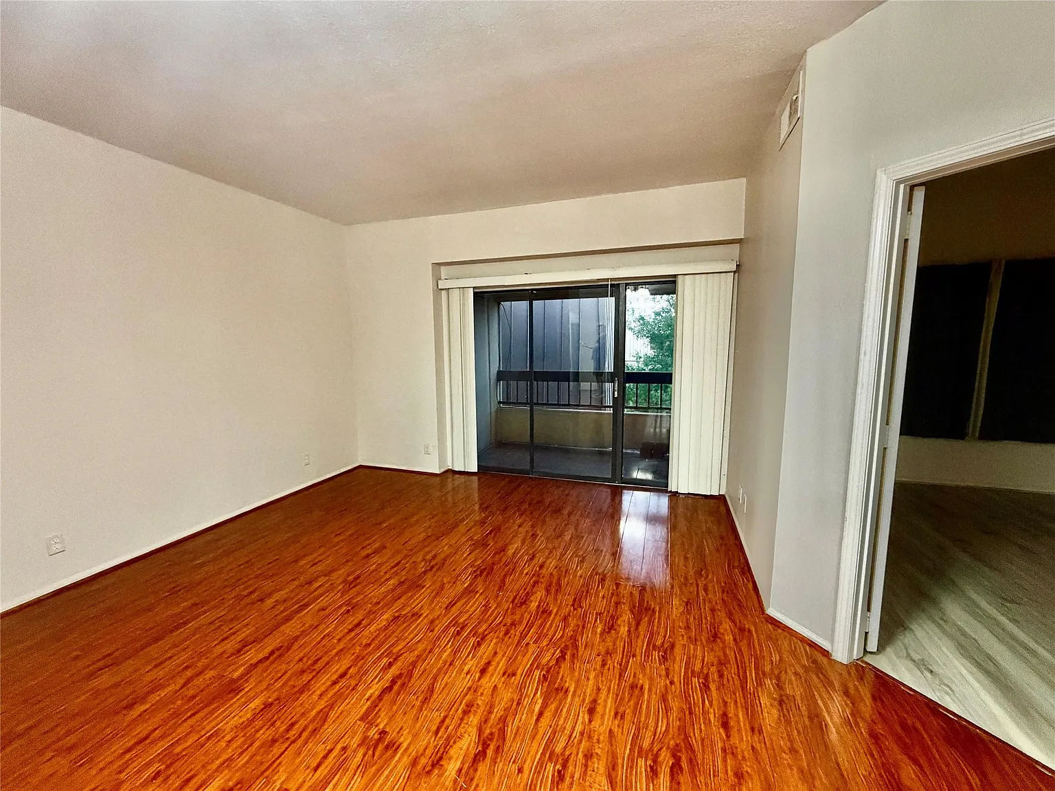 2213 S Braeswood Blvd — Photo 2