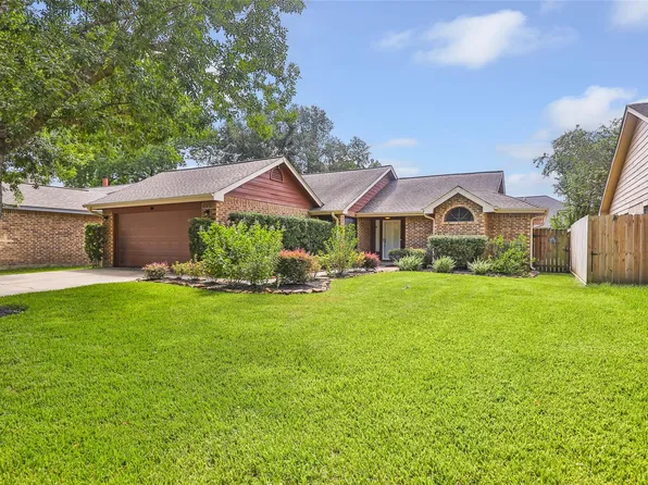 3734 Village Grove Dr, Humble, TX 77396